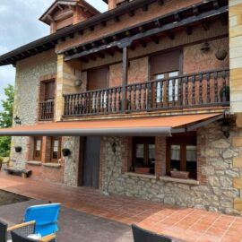 Diferencias entre toldos para casa y para el negocio